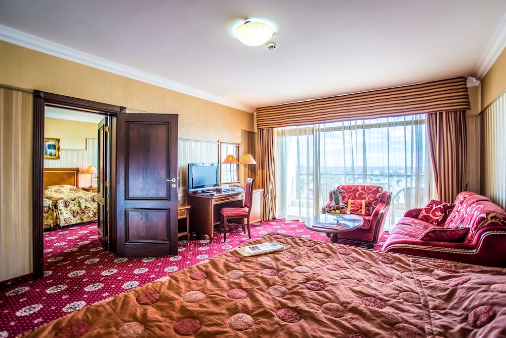 Palace-Marina Dinevi Hotel 30/44