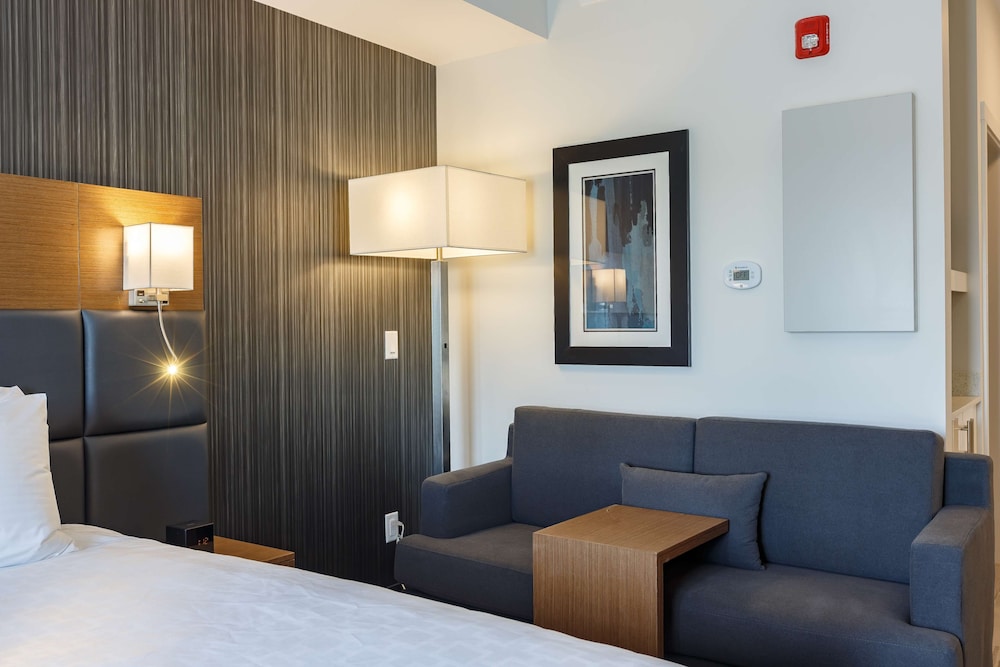 Executive Residency By Best Western Calgary City View North 42/59