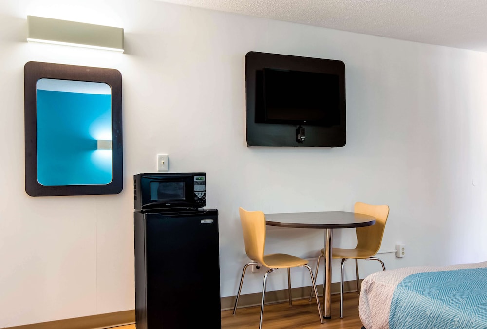 Studio 6 Extended Stay - Lagrange, GA 40/50