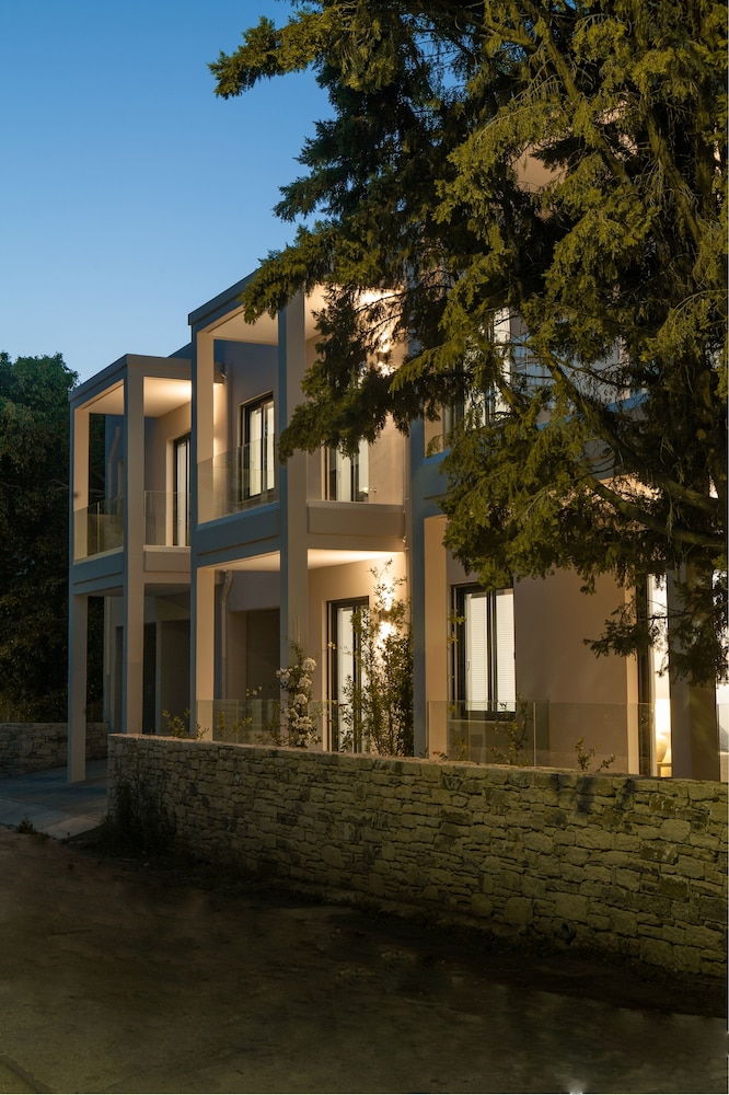 Aethrion Boutique Homes 40/50