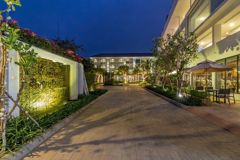 Damrei Angkor Hotel 4/74