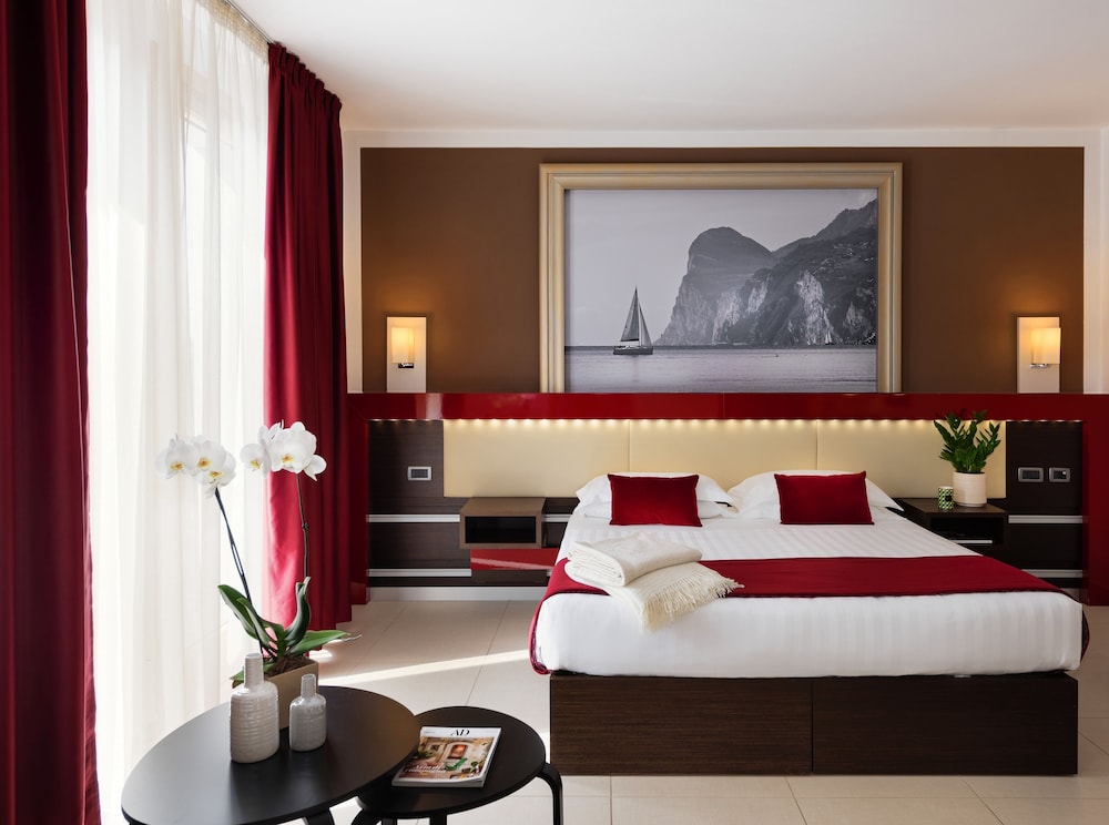 Kairos Garda Hotel 20/47