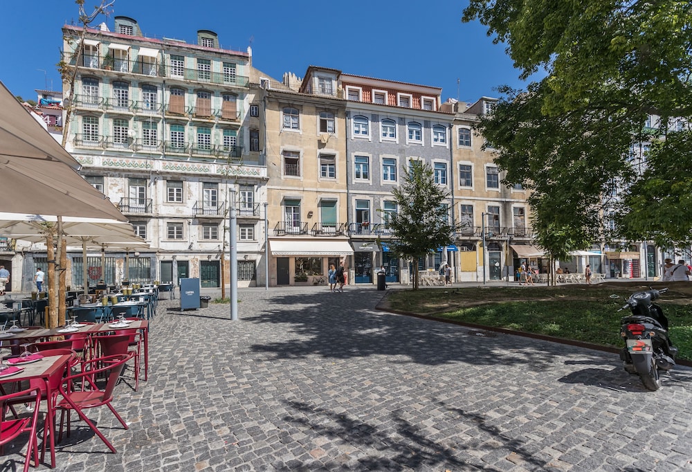 Emporium Lisbon Suites 38/50