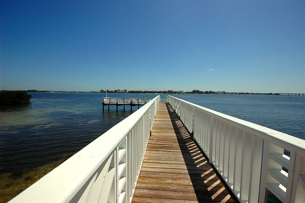 Tradewinds Beach Resort 55/68