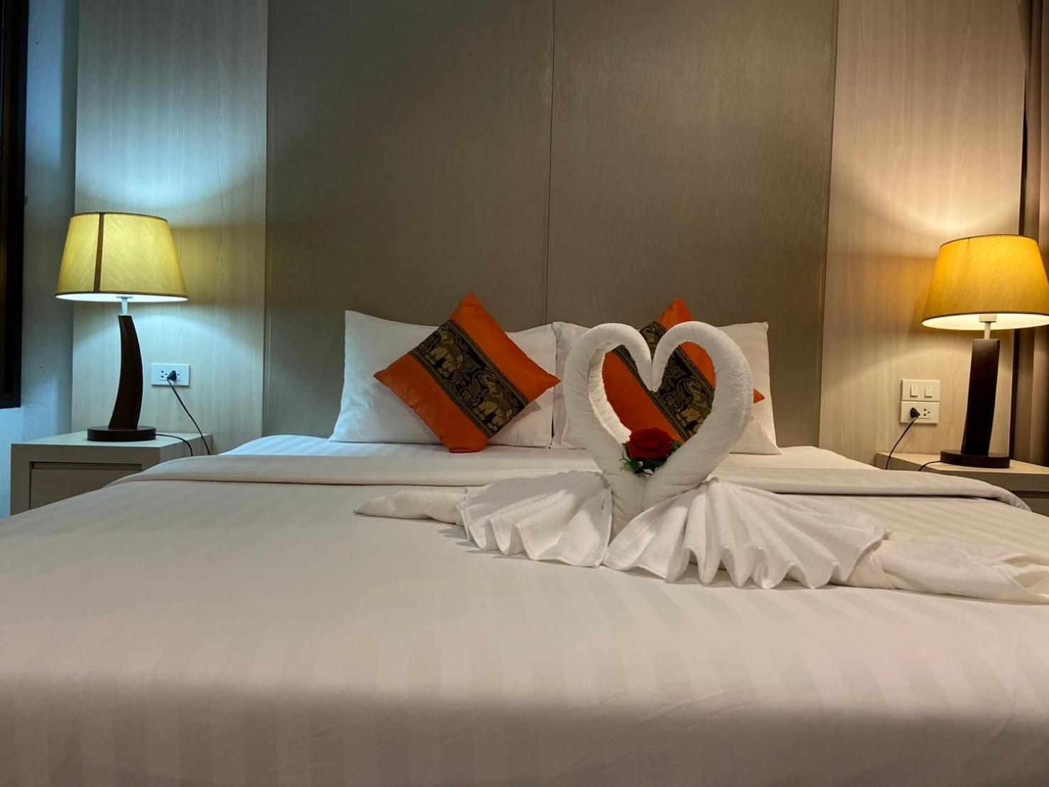 A Plus Deluxe Hotel 17/68