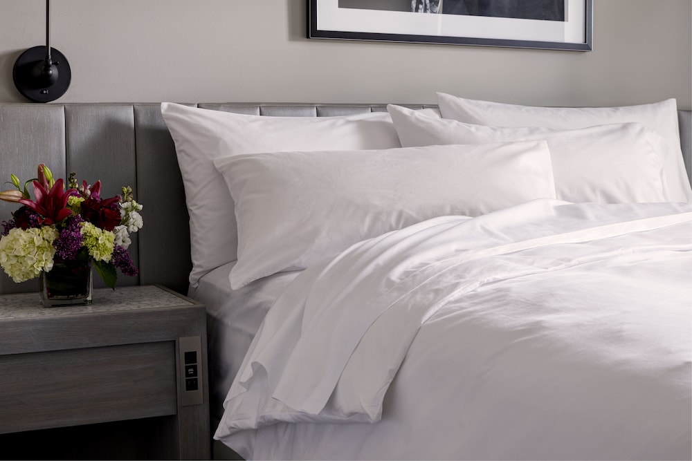 Archer Hotel Seattle Redmond 30/75