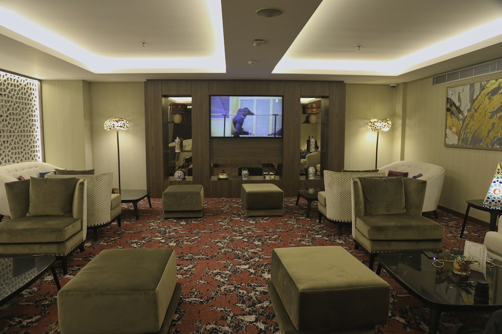 AZ Grand Oran Hotel 15/21