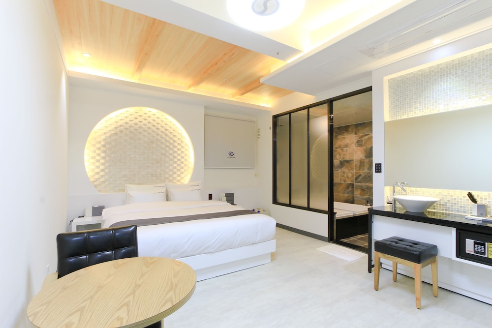 City Hotel G&G 6/45