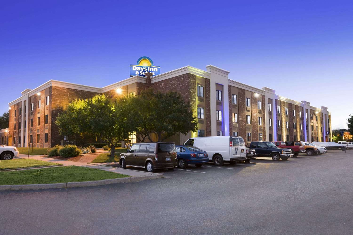Holiday Inn Express Plattsburgh 8/12
