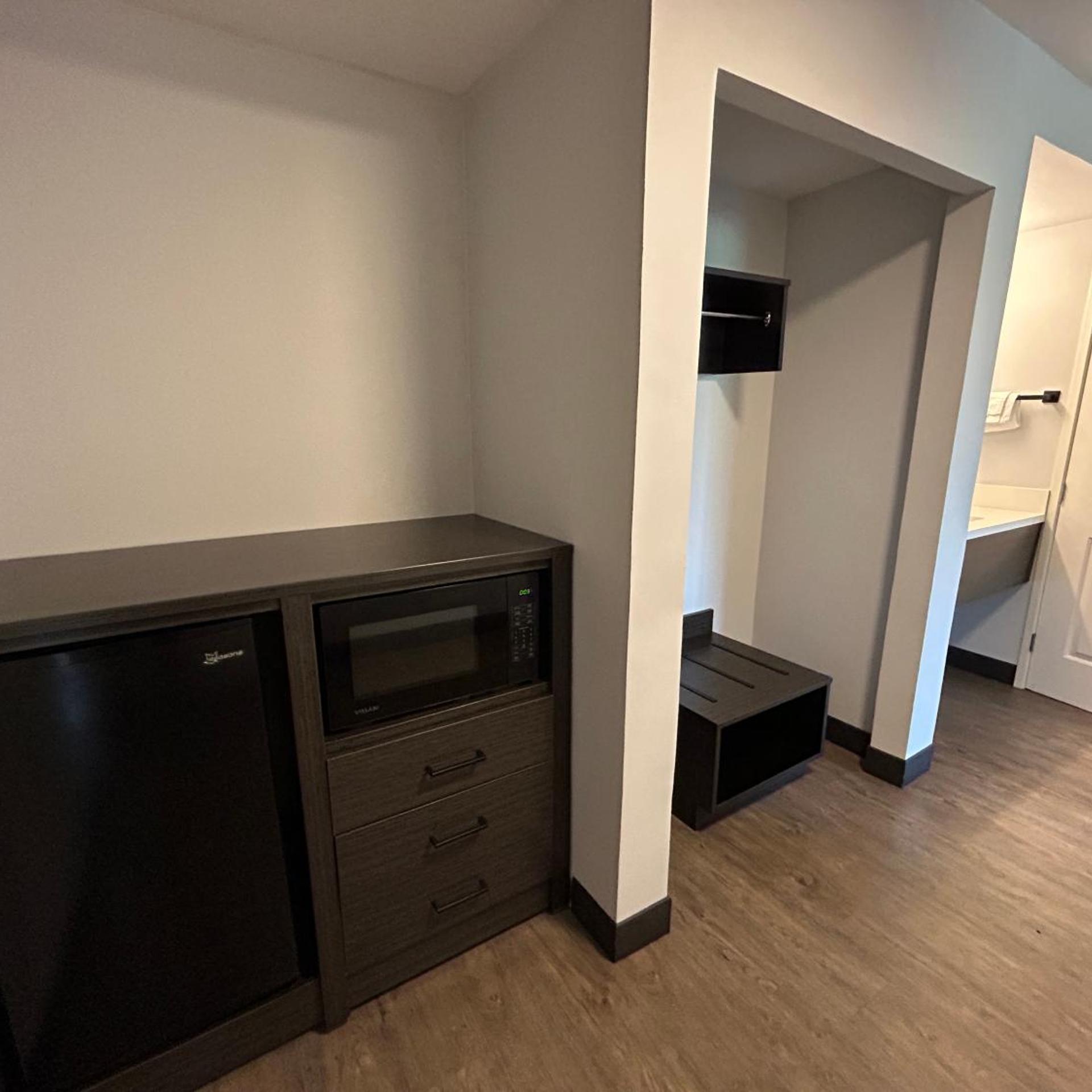 Studio6 Suites Gardena, CA 21/33