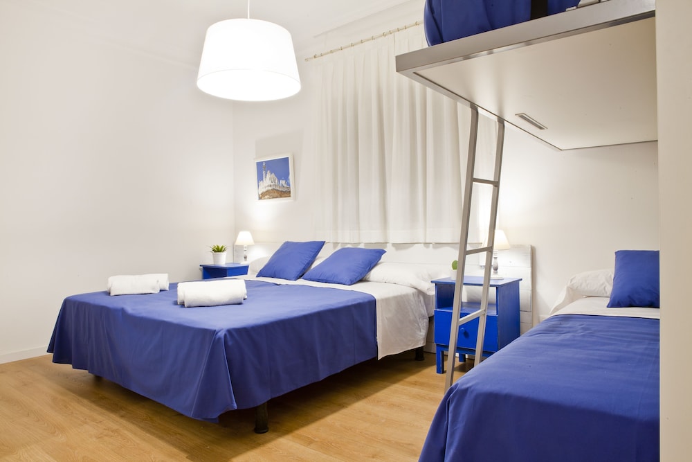 Blue Barcelona 16/54