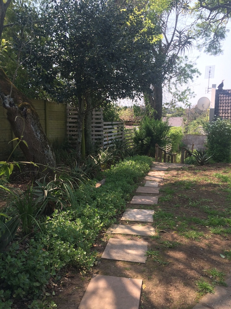 30 On Oatlands Road 20/27