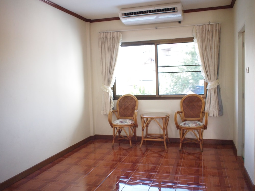 RoongRuang Hotel 15/27