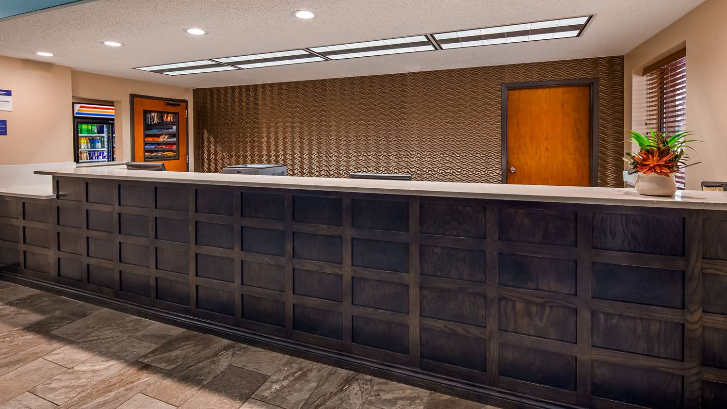 Lobby at Best Western Warren Hotel, WARREN - MI