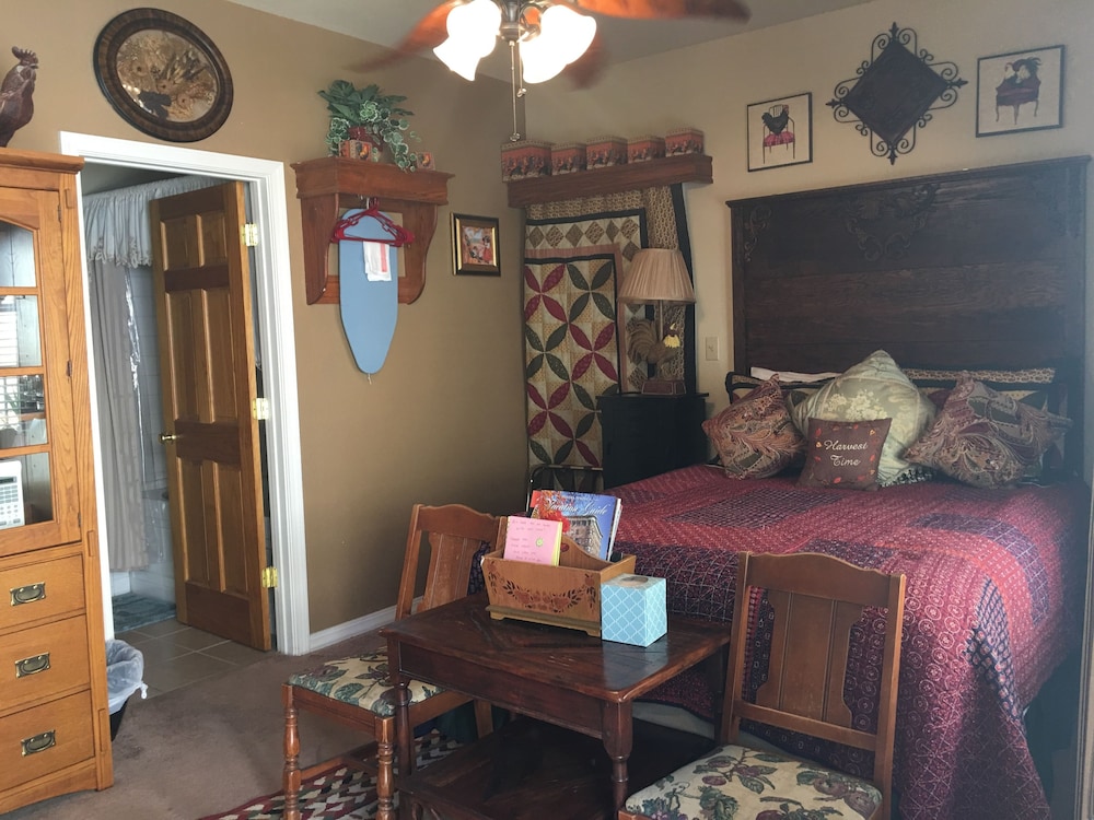 All Seasons Inn Eureka Springs 28/50