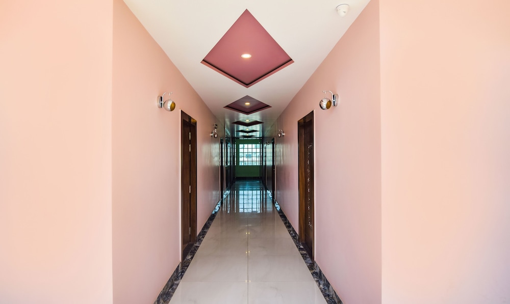 Hotel Saffron 35/50