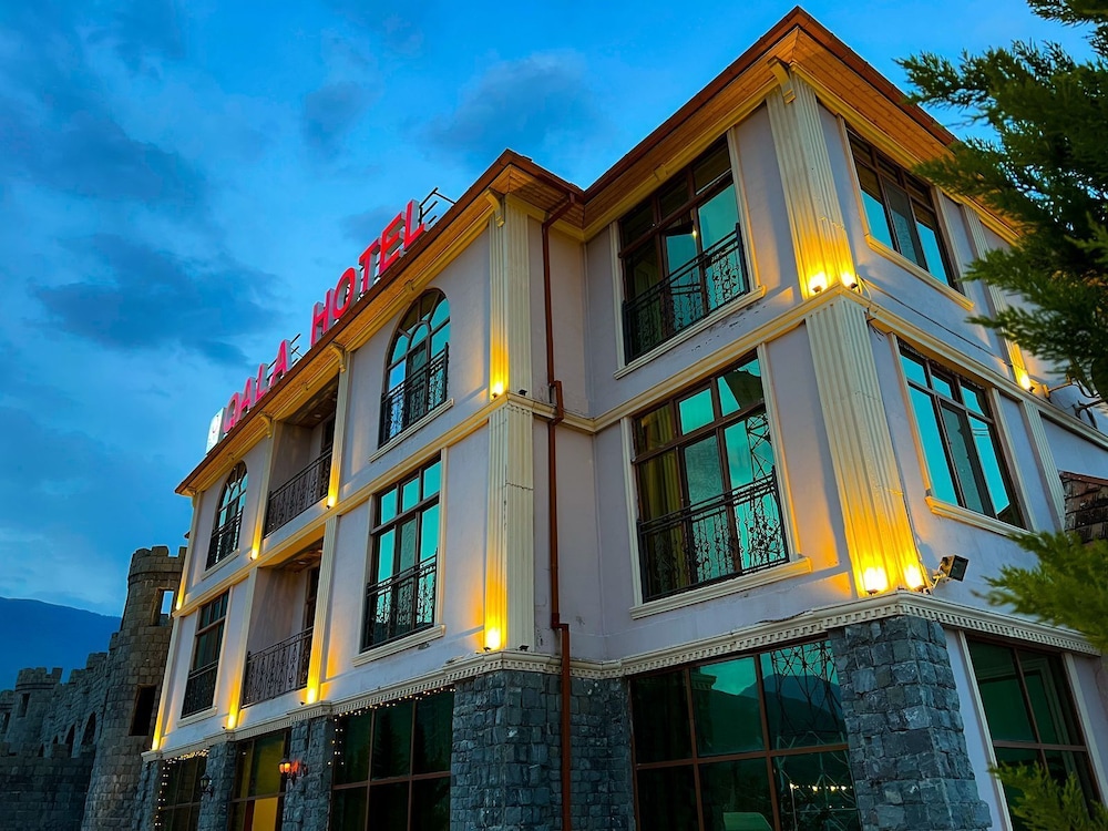 Ruma Qala Hotel 4/50