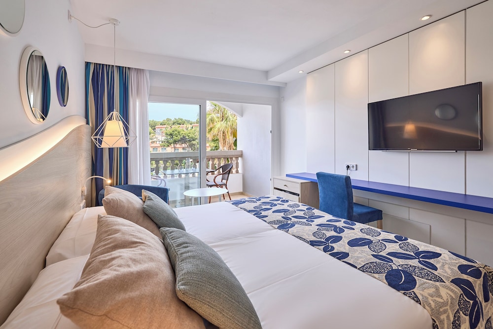 Universal Don Camilo Aparthotel 31/71