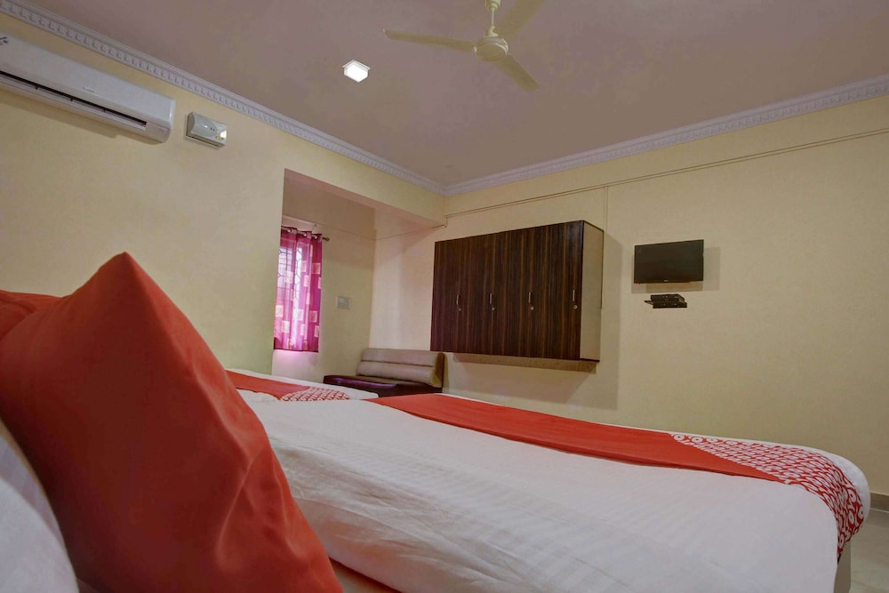 Oyo 24259 Hotel Blue Inn 7/35