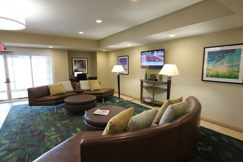 Candlewood Suites Greenville 16/28