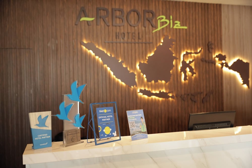 Arbor Biz Hotel 12/58