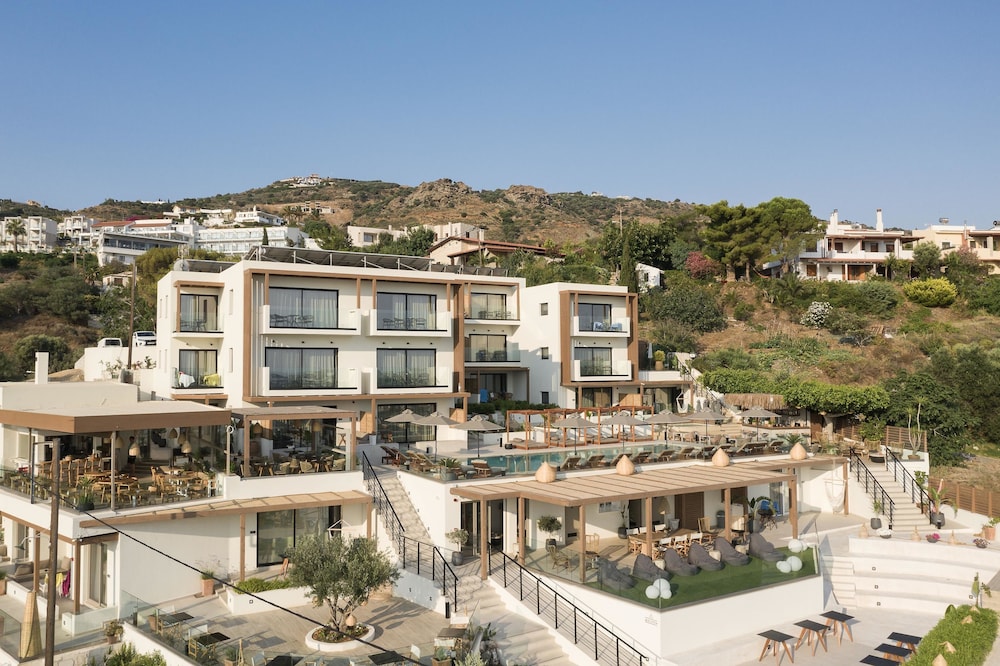 Irida Hotel 4/48