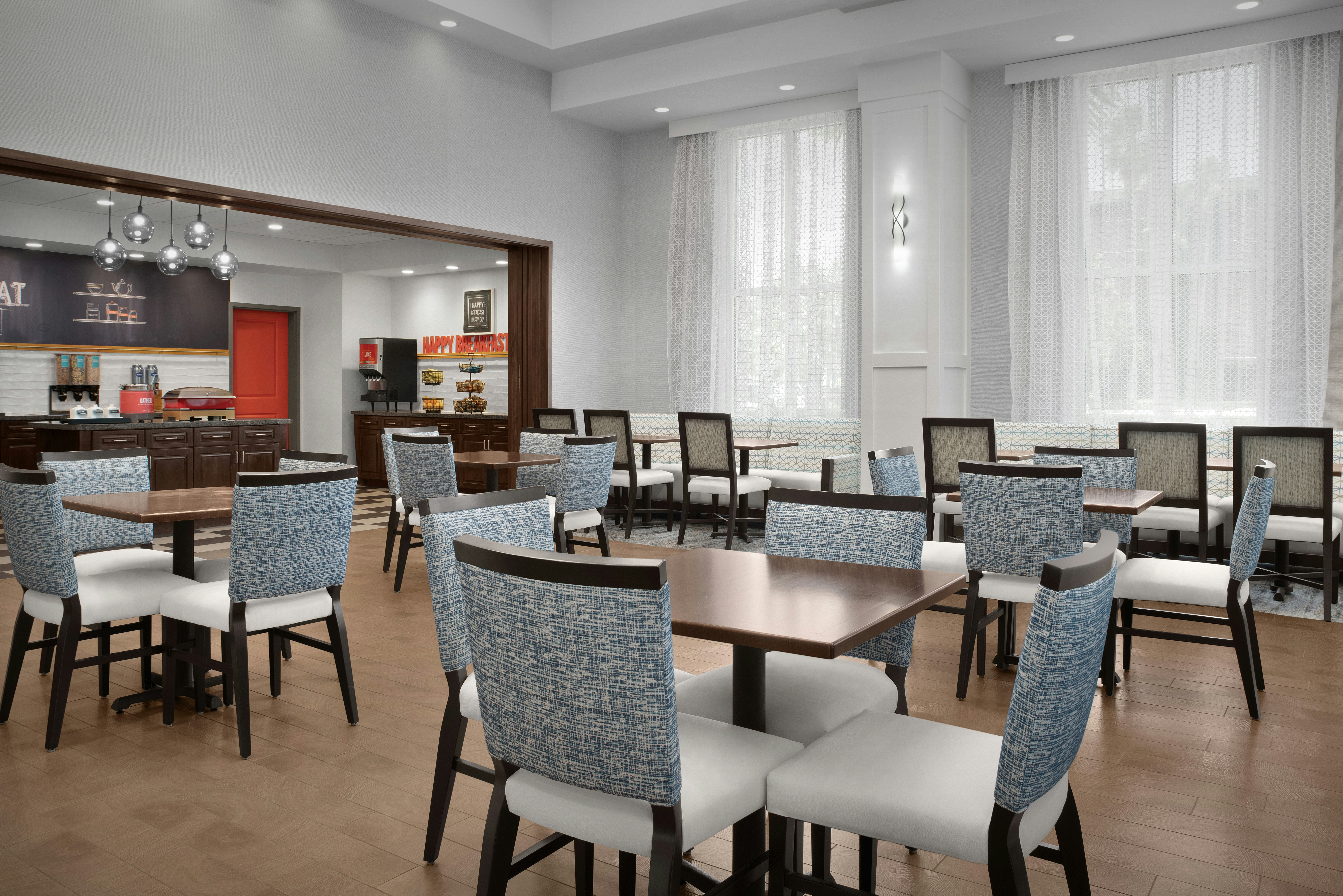 Hampton Inn and Suites Vero Beach Downtown 32/45