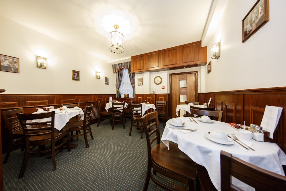 Regency House 56/69