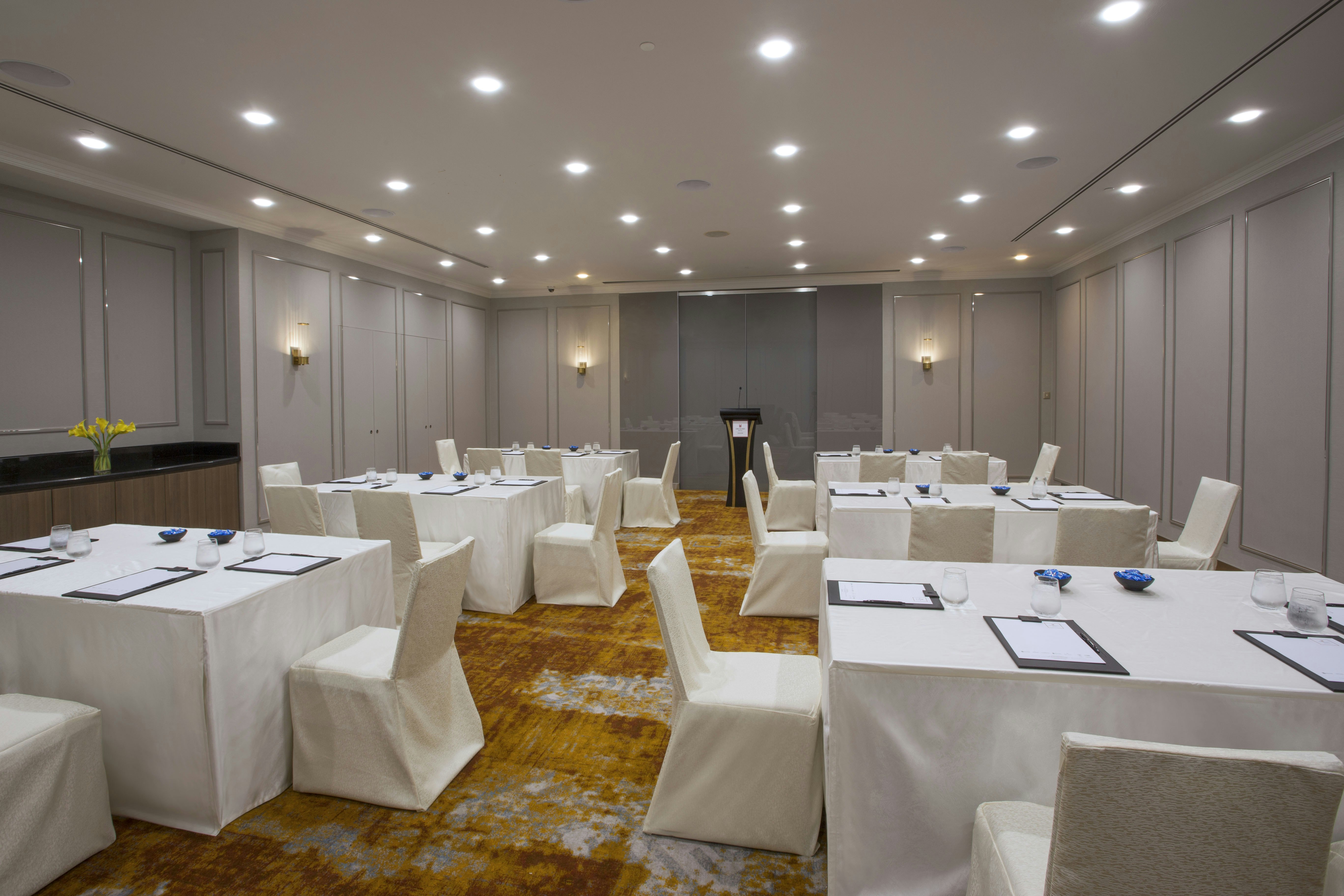 Orchard Hotel Singapore 38/48