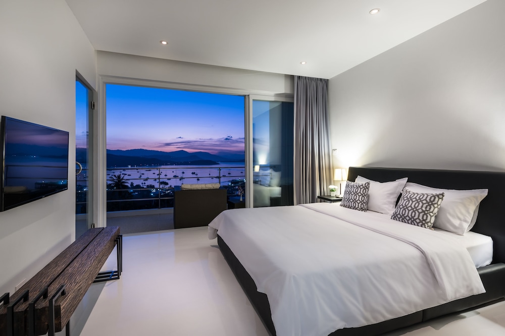 3 BEDROOMS, APARTMENT, SEA VIEW