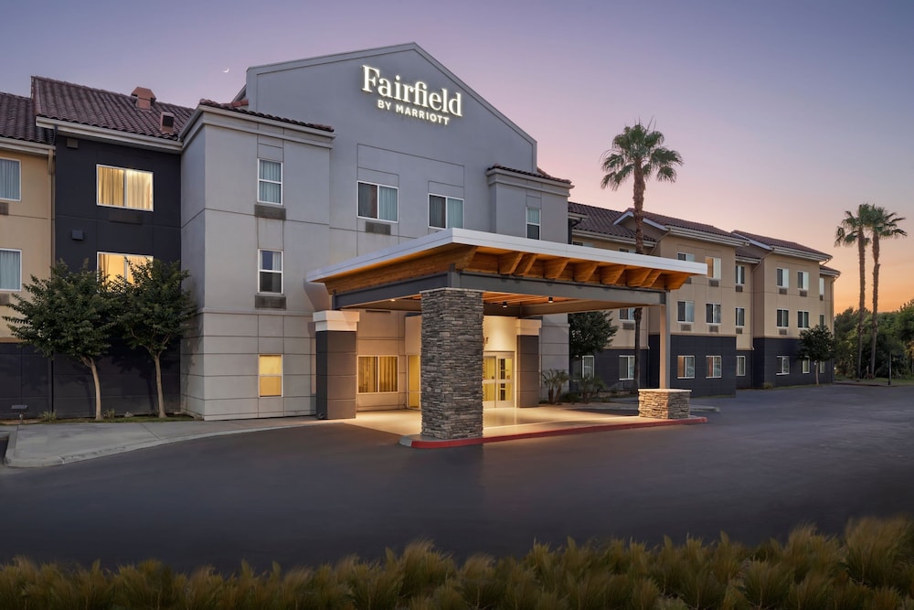 Fairfield Inn And Suites San Bernardino 2/47