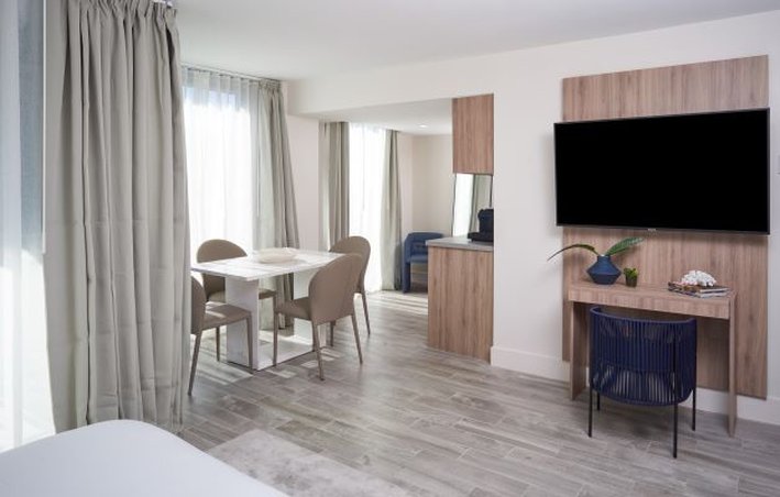 Hillsboro Beach Resort 33/49
