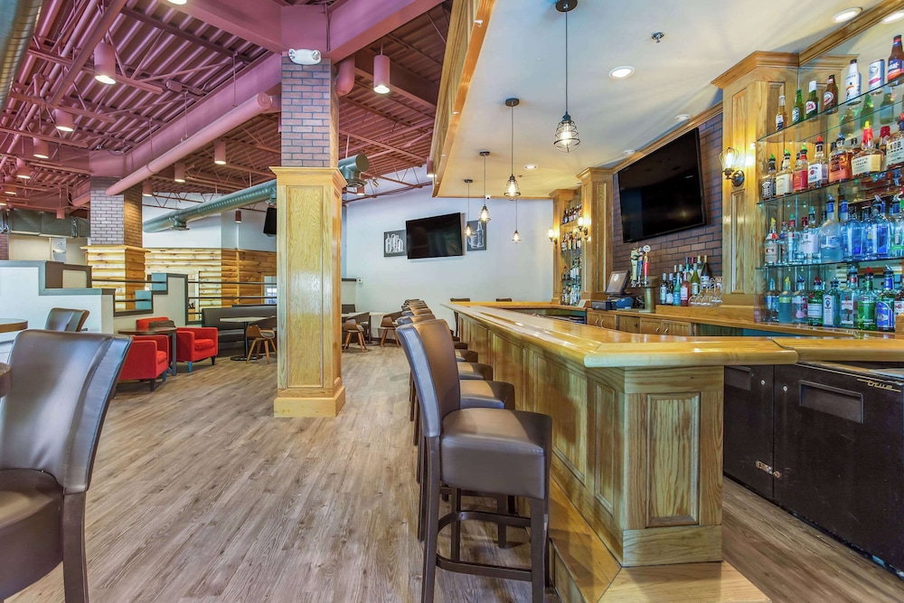 Burrstone Inn, an Ascend Collection Hotel 40/55