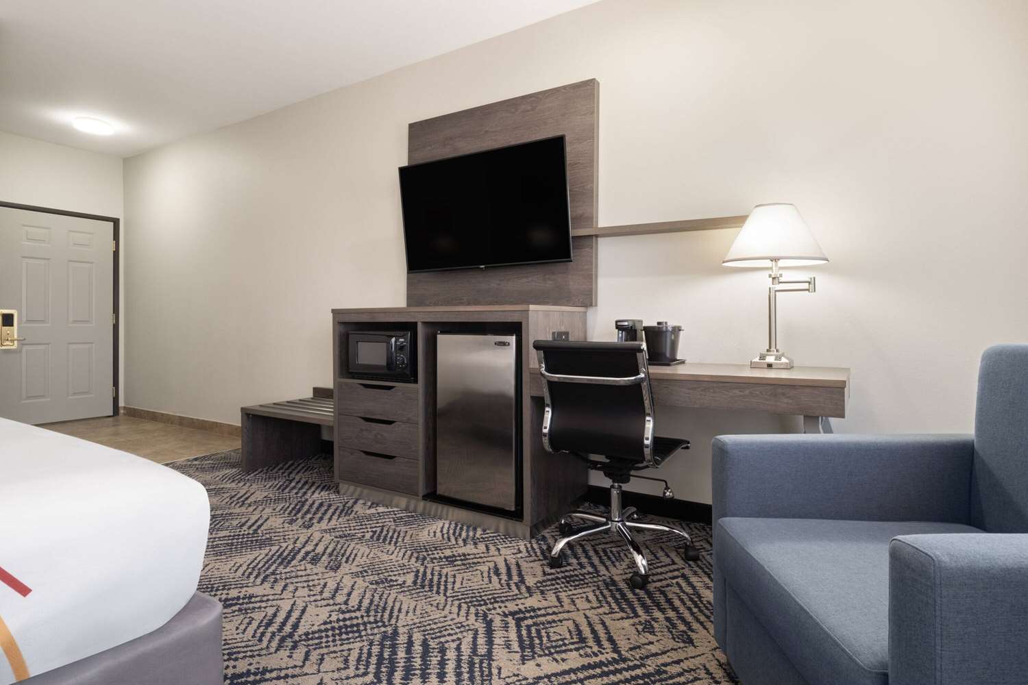 La Quinta Inn & Suites by Wyndham Tulsa Airpt / Expo Square 23/35