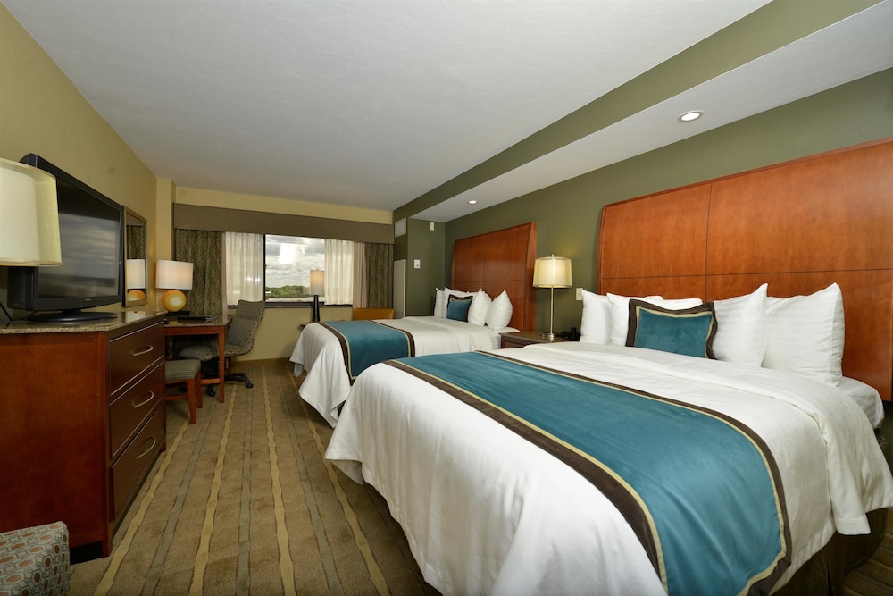 Oshkosh Waterfront Hotel & Conference Center 19/58