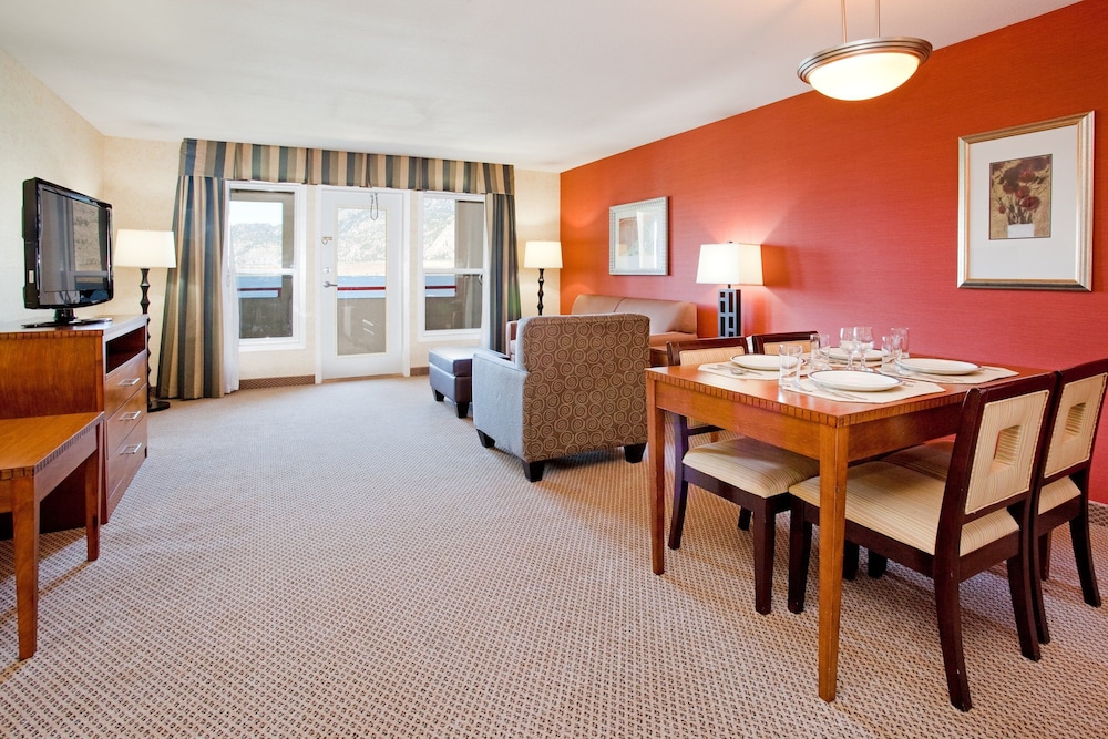 Holiday Inn Osoyoos 49/81