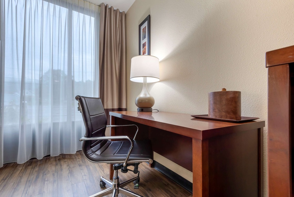 Comfort Inn Binghamton 34/35