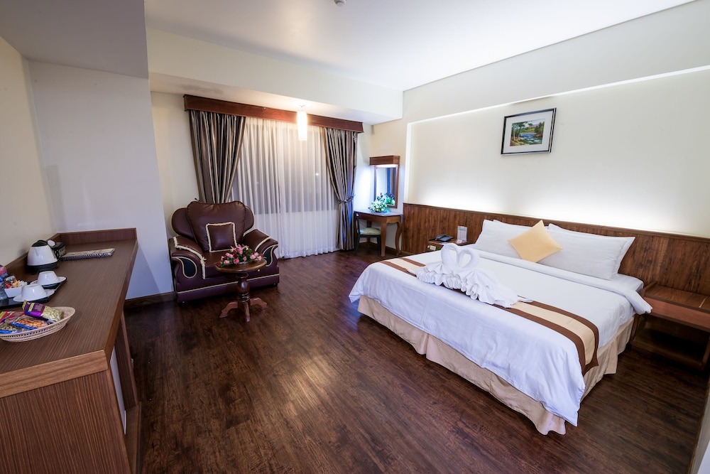 Ohana Phnom Penh Palace Hotel 16/56