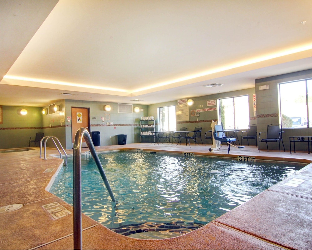 Comfort Suites El Paso West 20/49