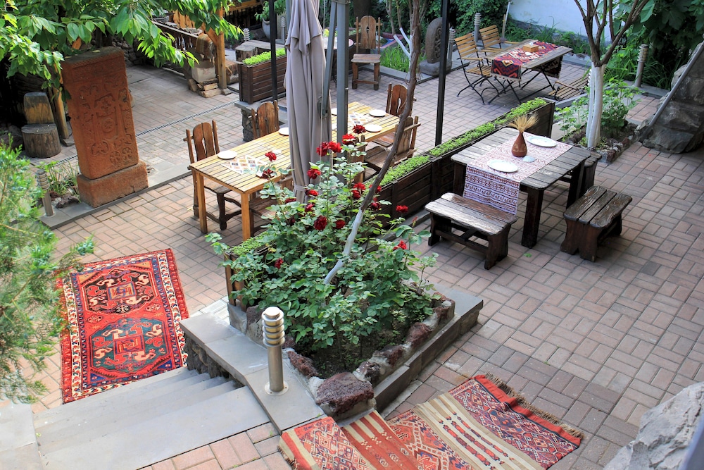 Silk Road Hotel 32/49