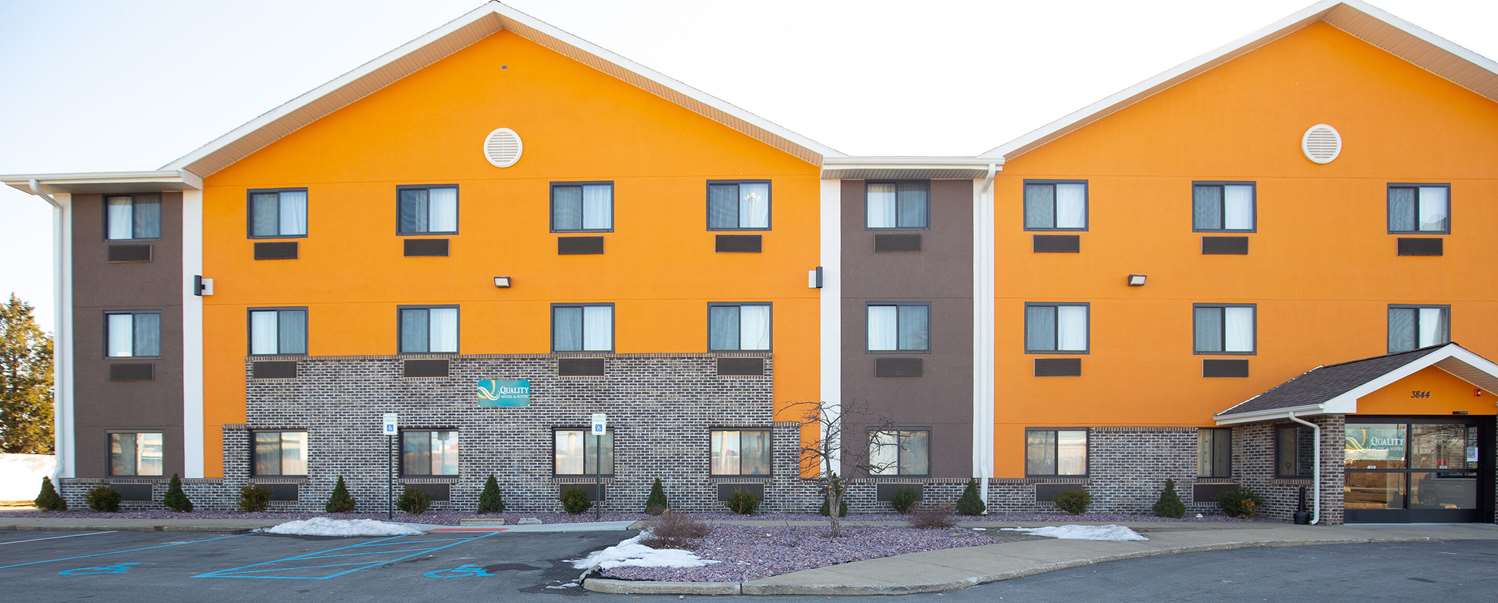 Quality Inn & Suites Hammond Near I-8090 2/15