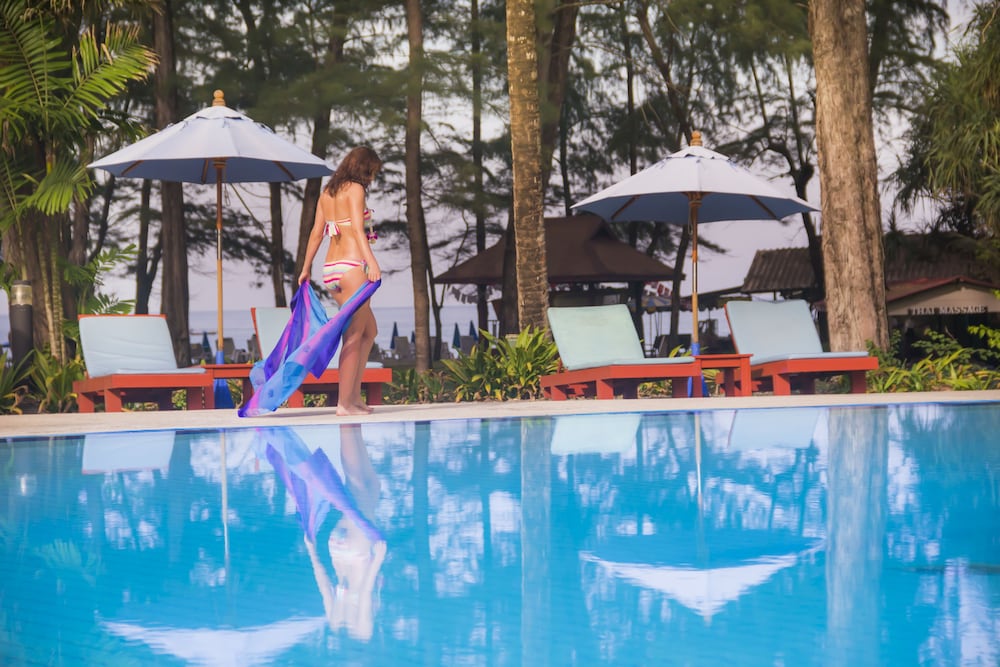 Amora Beach Resort Phuket 65/75