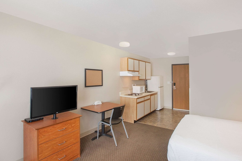 WoodSpring Suites Jacksonville Beach Blvd 23/29