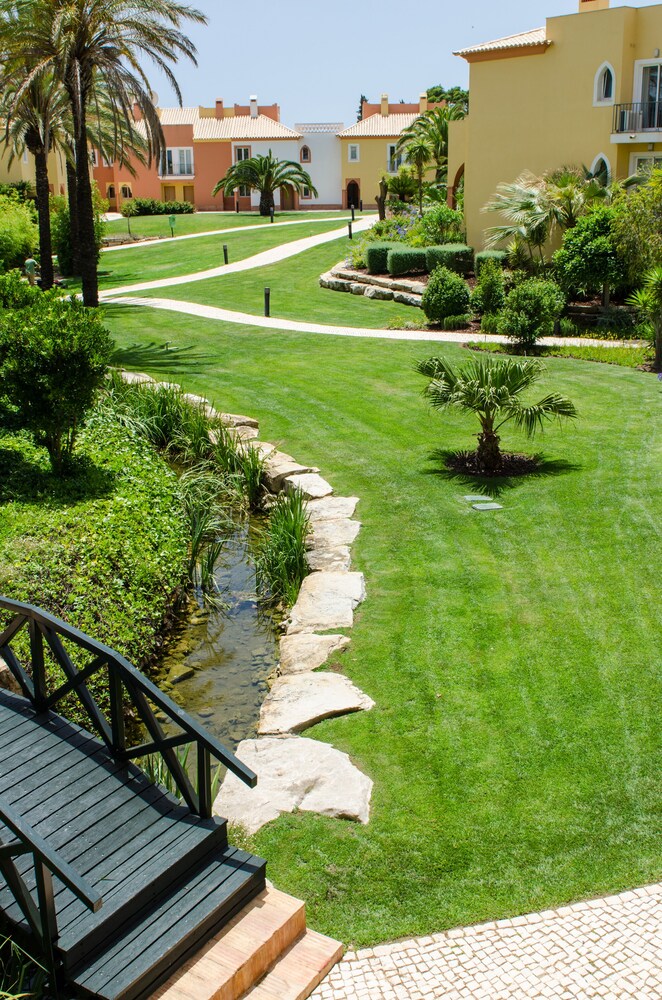 Jardim Da Meia Praia 56/72