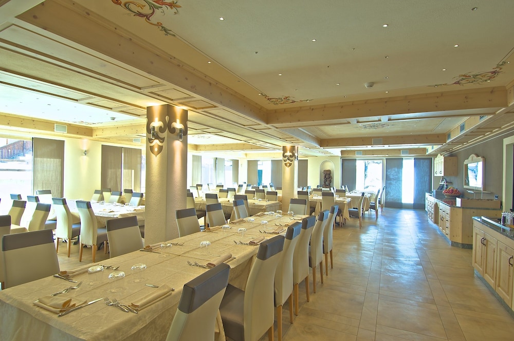 Alba Alpine Hotel 66/71