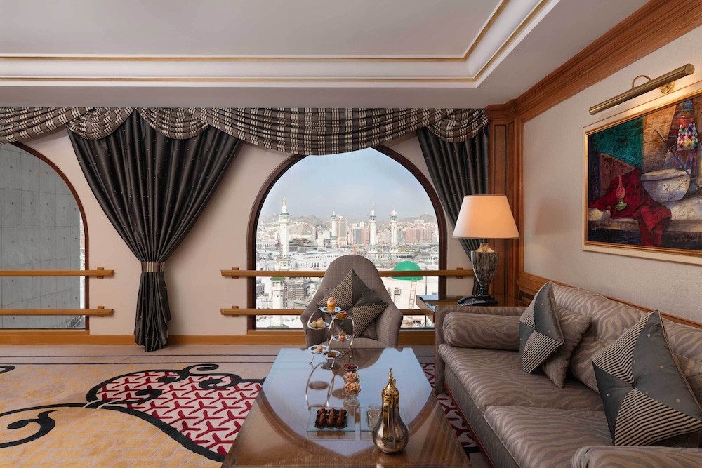 Makkah Hotel 50/72