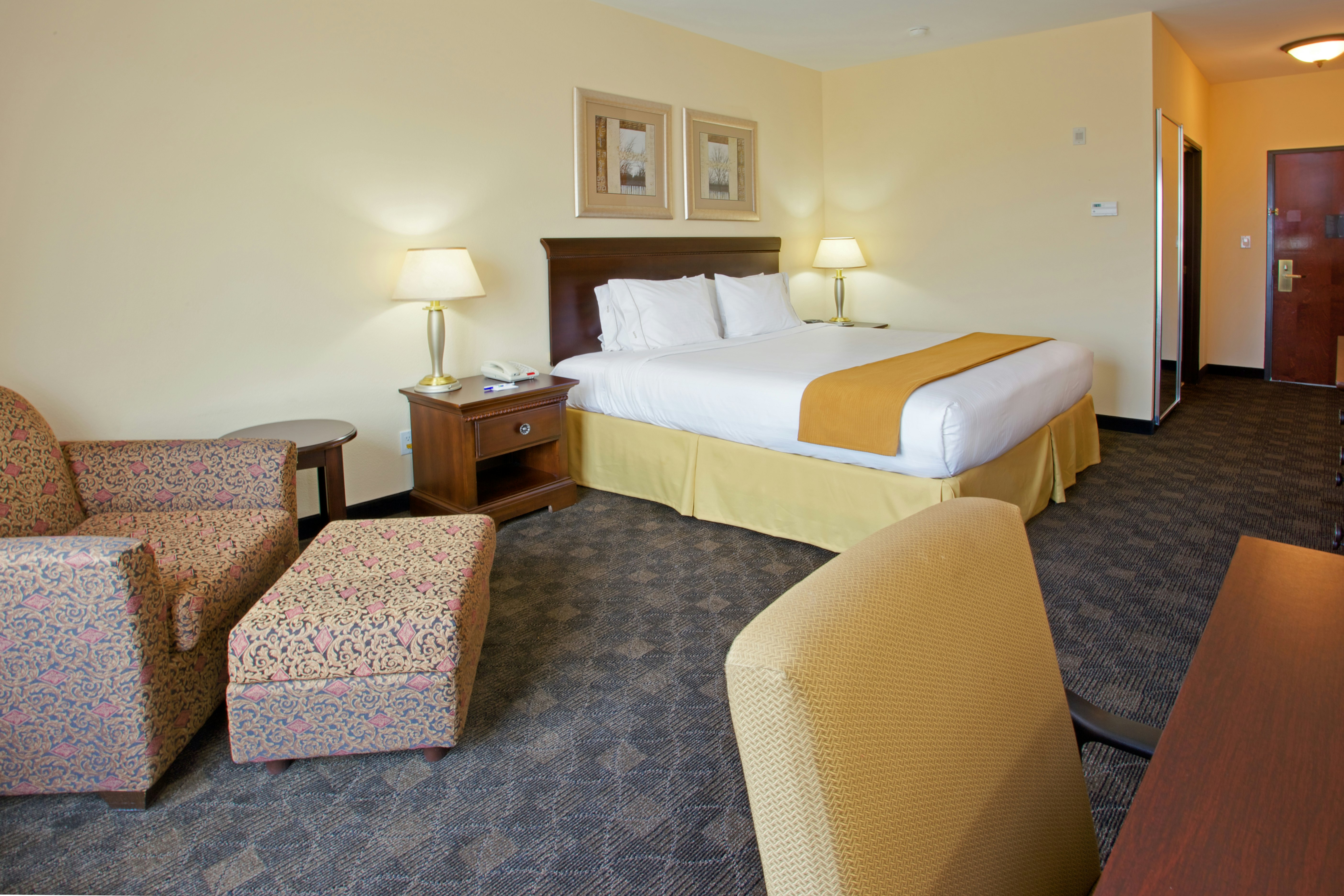 Holiday Inn Express Hotel Suites Pearland 12/38