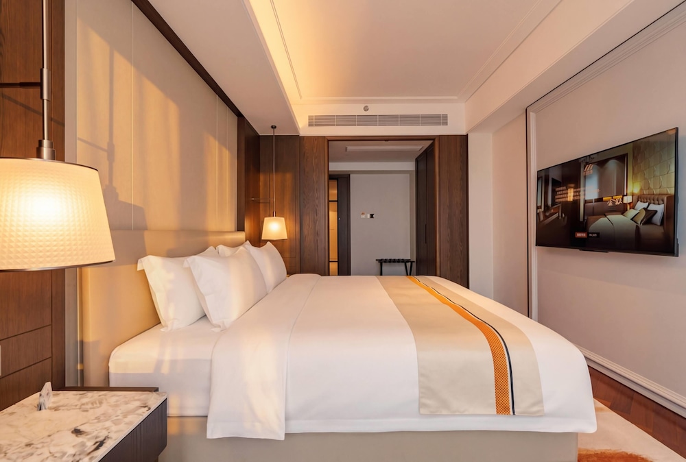 Howard Johnson By Wyndham Phnom Penh Tk 35/57