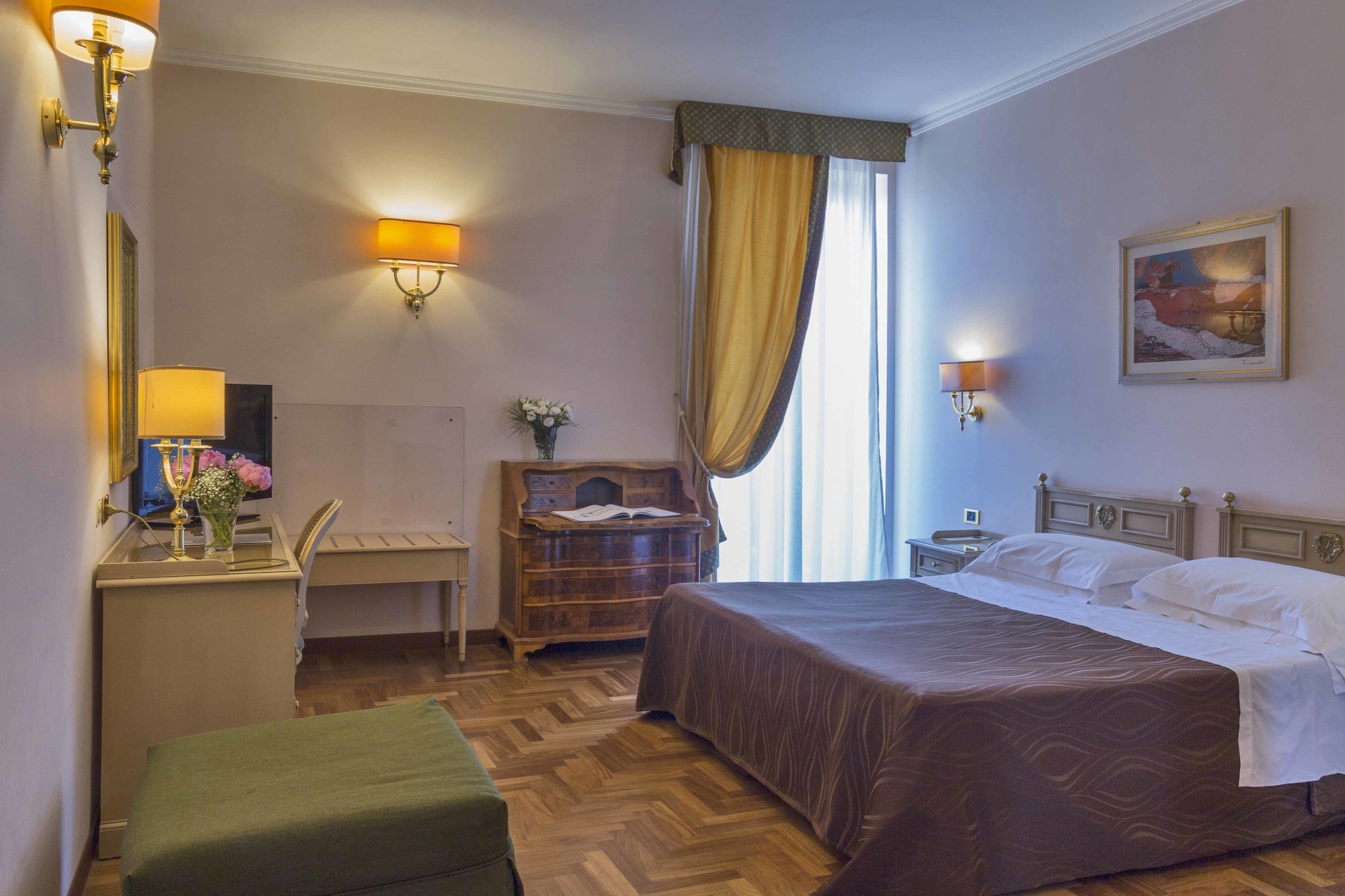 ROOM, TRIPLE