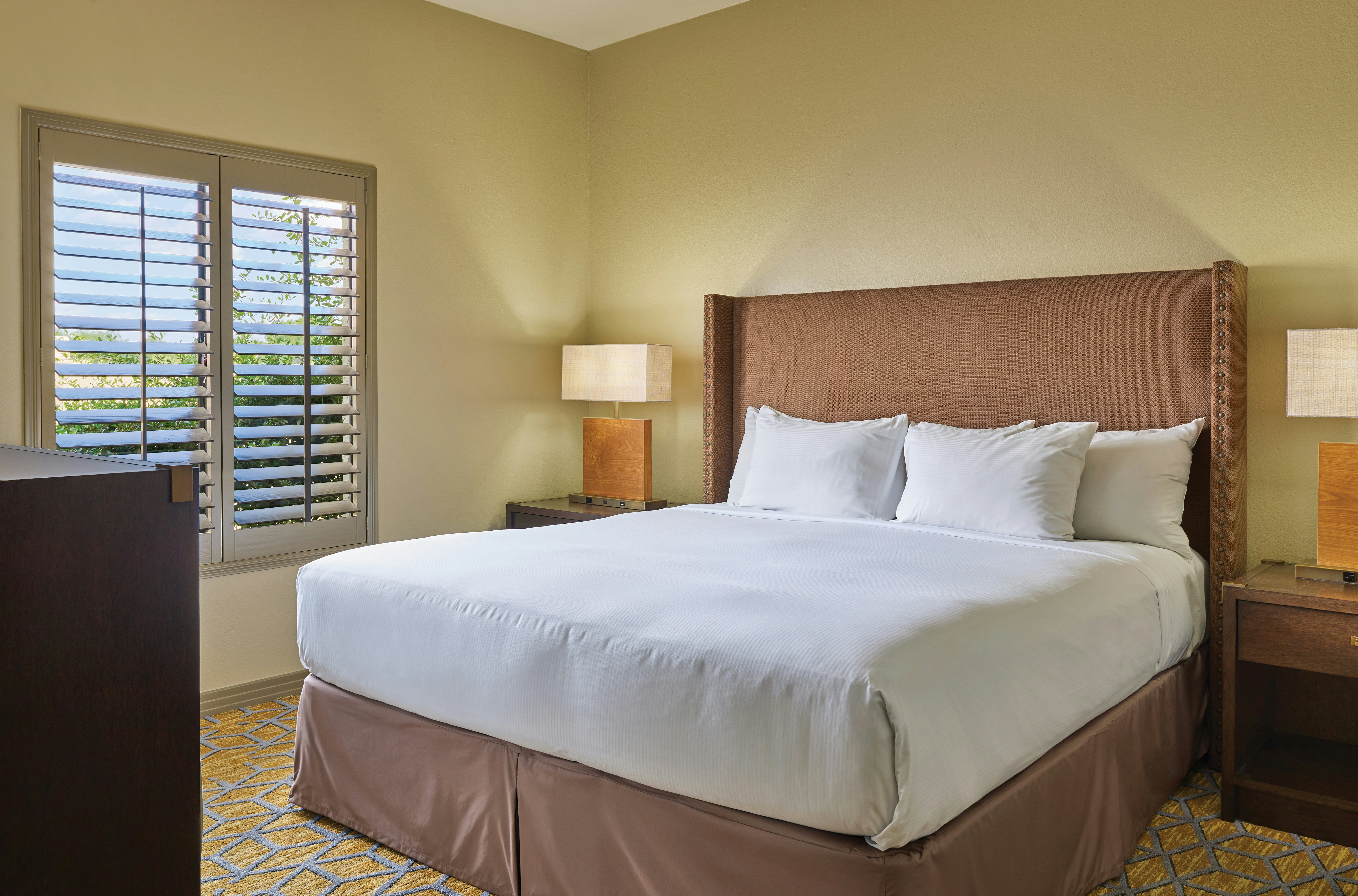 Hospitality, Suite, King Bed